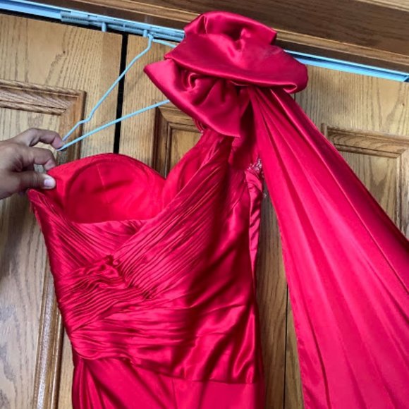 Mac Duggal -Red one sleeved  caped Pageant Dress - Picture 9 of 11